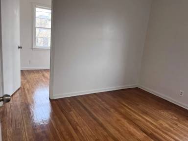 Main picture of 309 W 3rd St
