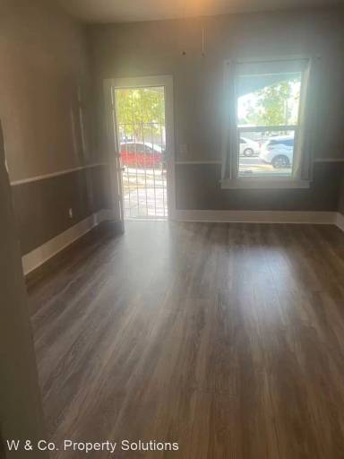 Main picture of 1657 Ferry St