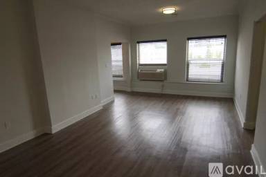 Main picture of 1417 N Bronson Ave