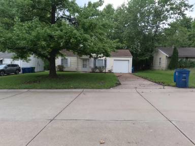Main picture of 9721 Lorna Ln