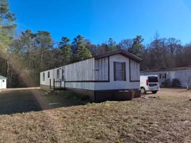 Main picture of 2 Log Cabin Rd