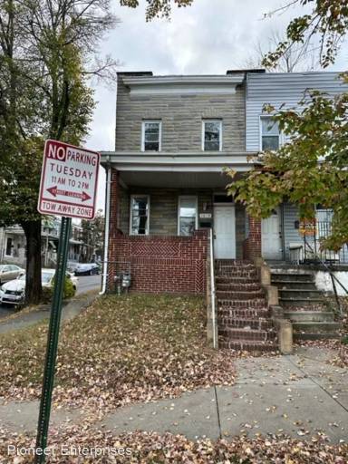 Main picture of 1618 N Pulaski St