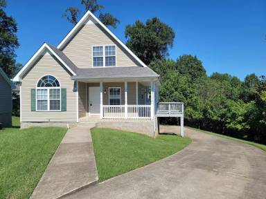 Main picture of 2909 Granny Ct
