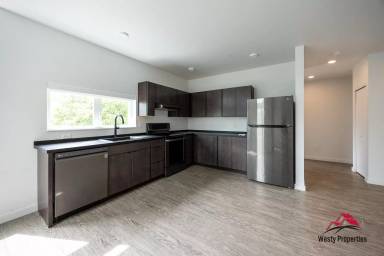 Main picture of 4647 SE 40th Ave