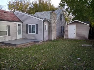 Main picture of 12408 Sarsfield Ave