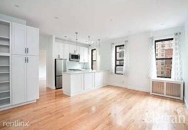 Main picture of 333 E 80th St