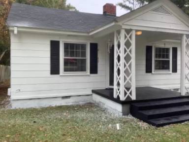 Main picture of 2237 N Main St