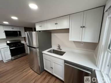 Main picture of 115 Claremont Ave