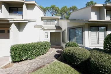 Main picture of 104 Gleneagles Dr