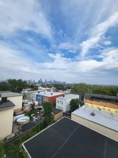 Main picture of 72 Arlington Ave