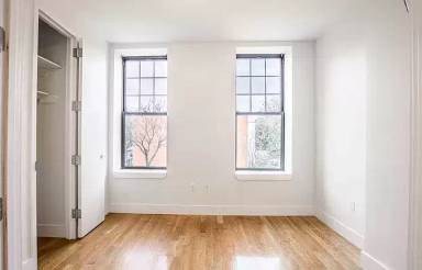 Main picture of 42 Malcolm X Blvd