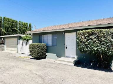 Main picture of 3108 W Walnut Ave