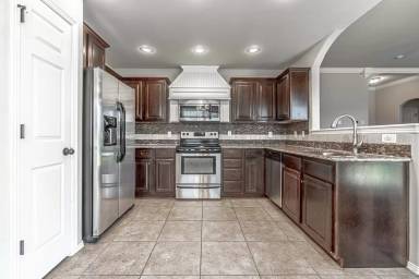 Main picture of 3705 SW High Point Ave