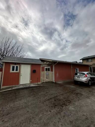 Main picture of 921 Walker Ave