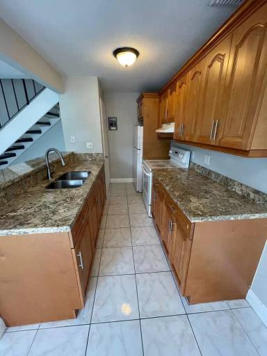 Main picture of 100 E Tiffany Dr