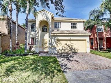 Main picture of 5129 Heron Pl
