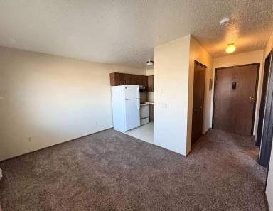 Main picture of 145 4th St SW