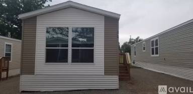 Main picture of 2501 Lowry Ave NE