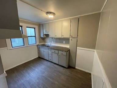 Main picture of 586-588 Ridgeway Ave
