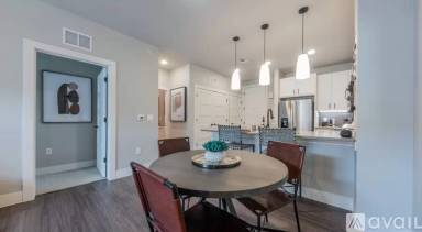 Main picture of 4812 E 7th St