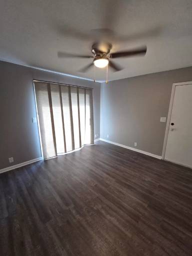 Main picture of 905 W 11th St N