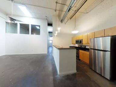 Main picture of T & E Apartments