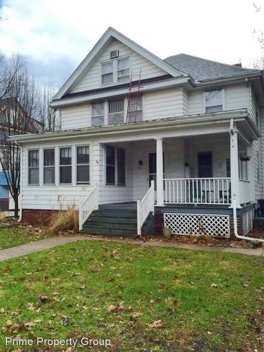Main picture of 407 W Green St