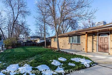 Main picture of 7044 Newland St