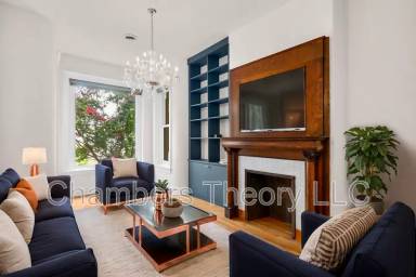 Main picture of 1745 1st St NW