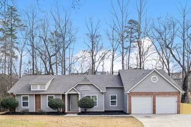 Main picture of 10024 Point View Dr