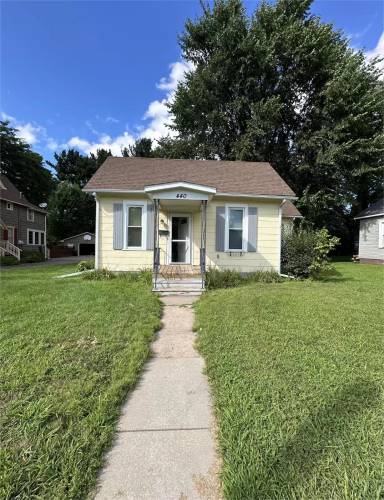 Main picture of 440 Summit Ave