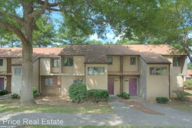 Main picture of 302 Shenandoah Cir