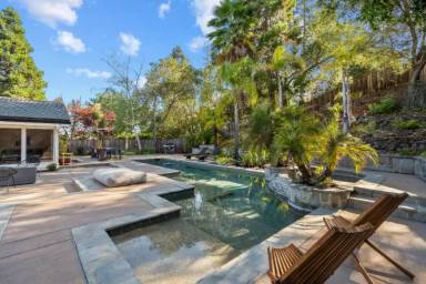 Main picture of 1104 Hillcrest Dr