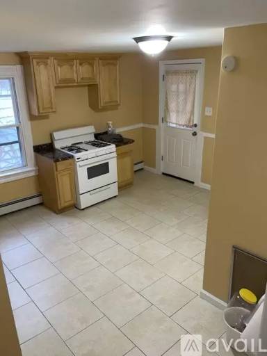 Main picture of 752 N Pennsylvania Ave
