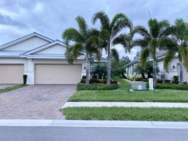 Main picture of 14903 Edgewater Cir