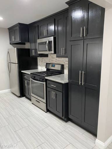 Main picture of 12036 Saticoy St