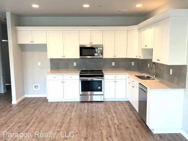 Main picture of 805 Front Ave NE