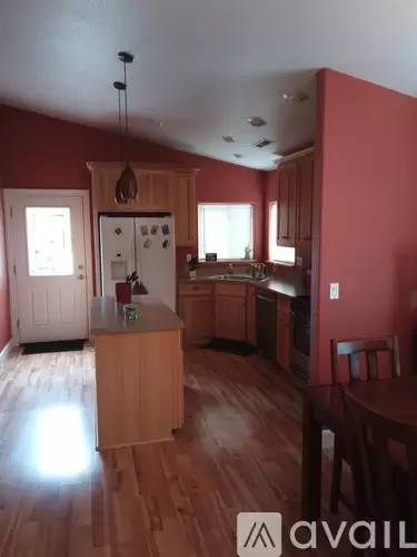 Main picture of 725 Washo Ln