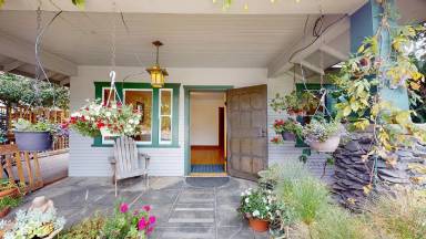 Main picture of 5007 Raymond Pl