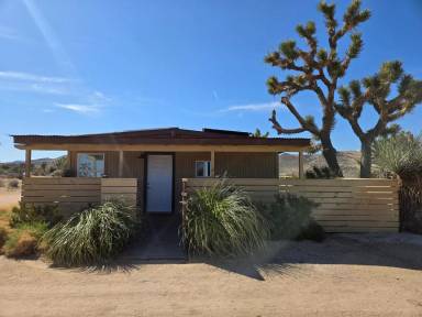 Main picture of 56665 Paseo Los Ninos