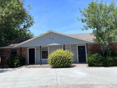 Main picture of 4802 Rainbow Cir