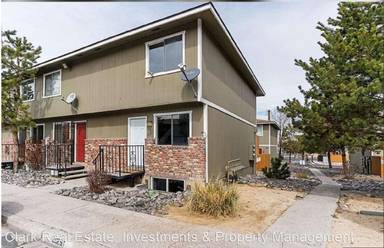 Main picture of 1416 E 9th St
