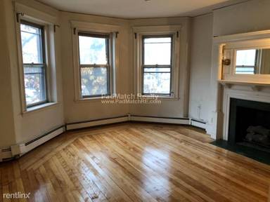 Main picture of 1426 Commonwealth Ave