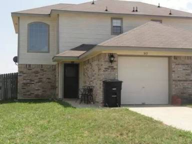 Main picture of 303 Deloris Dr