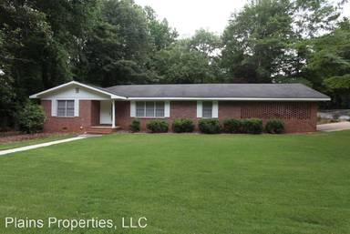 Main picture of 827 N Cary Dr