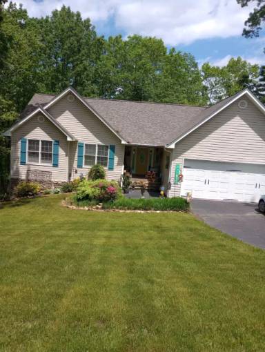 Main picture of 106 Brookwoods Ln