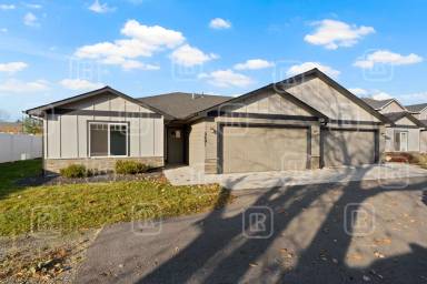 Main picture of 2601 N Eden Ln