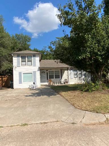 Main picture of 1920 Hampton Dr