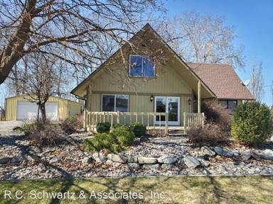 Main picture of 2204 W Strong Rd