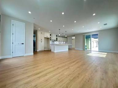 Main picture of 204 N Willow Ave